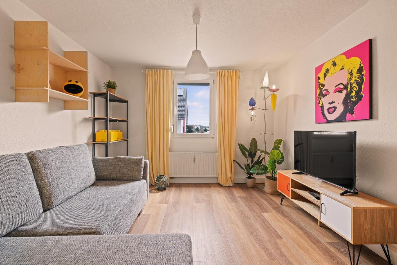 Farbenfrohe Altbauwohnung, Top Ausstattung Friedrichshafen Luaran gambar
