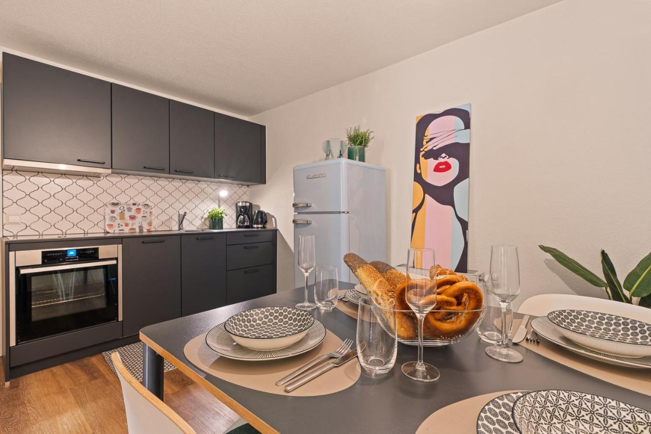 Farbenfrohe Altbauwohnung, Top Ausstattung Friedrichshafen Luaran gambar